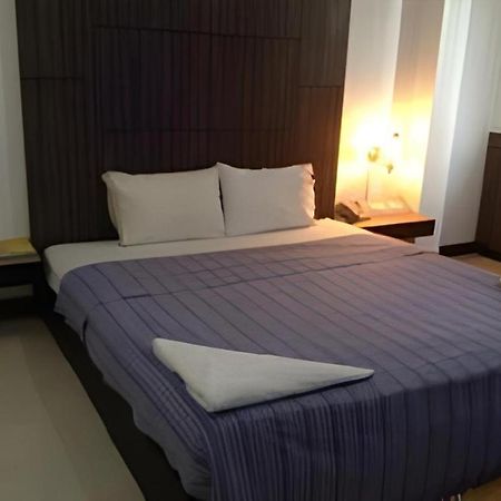 Senesouk Hotel Vientiane Exterior photo