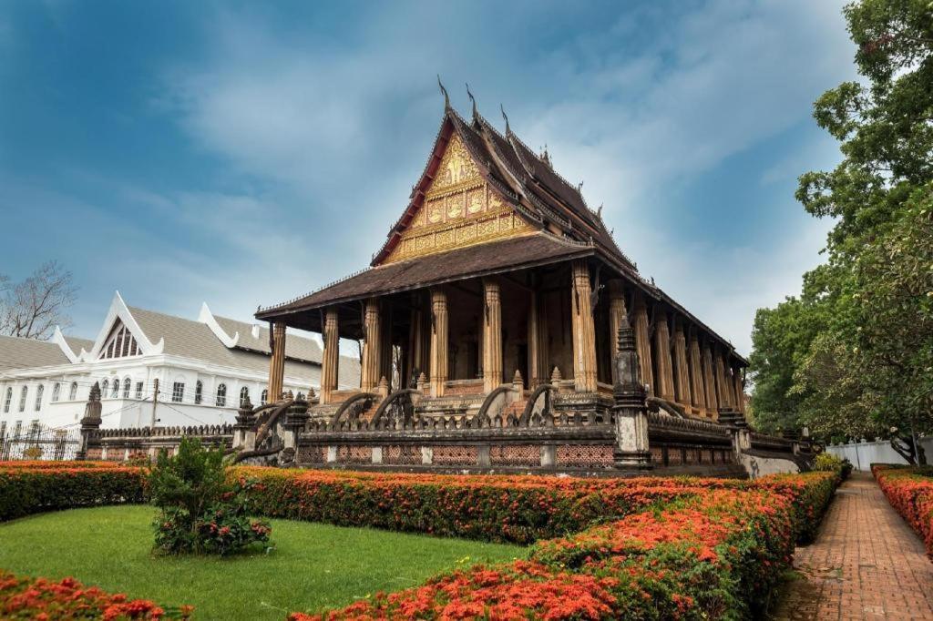Senesouk Hotel Vientiane Exterior photo