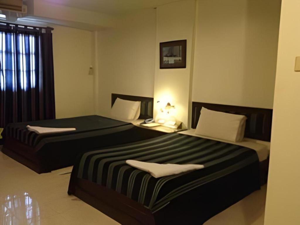 Senesouk Hotel Vientiane Exterior photo